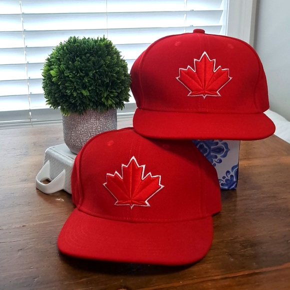 Canada 🇨🇦 Baseball Caps x2 - Picture 2 of 6